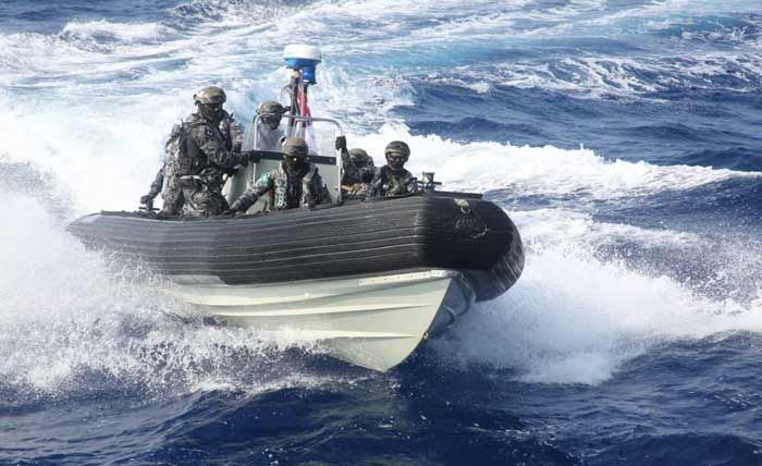 KRI R.E. Martadinata-331 Bersama HMAS Melbourne Gelar Latma di Hawaii KRI R.E. Martadinata-331 Bersama HMAS Melbourne Gelar Latma di Hawaii