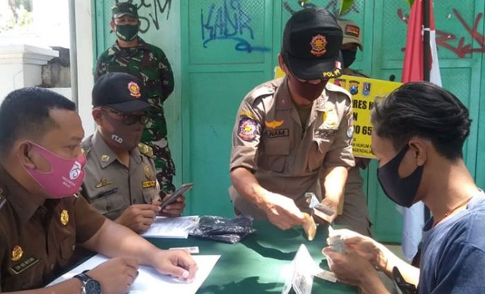 Puluhan Pelanggar Protokol Kesehatan di Tuban Disanksi Denda di Tempat