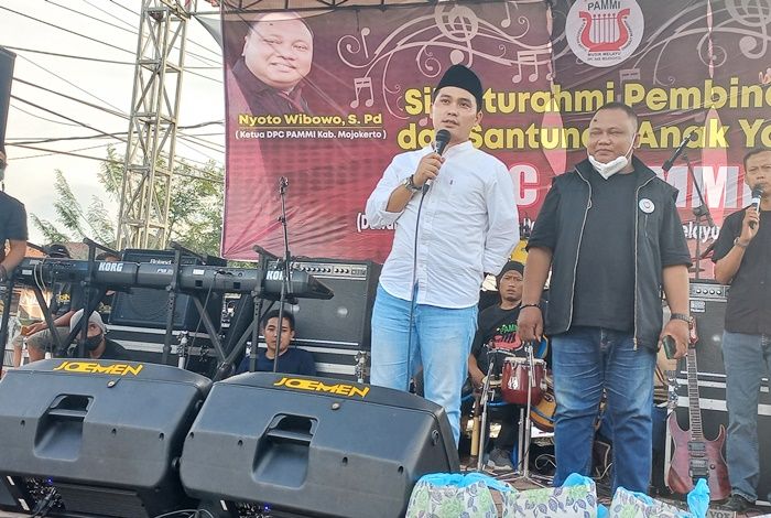 Gus Barra Ikut Santuni Anak-Anak Yatim di Halal Bihalal PAMMI, Ketua DPC: Saya Sangat Respect Gus Barra Ikut Santuni Anak-Anak Yatim di Halal Bihalal PAMMI, Ketua DPC: Saya Sangat Respect