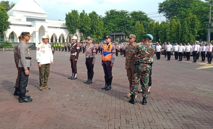 Bupati Pasuruan Pimpin Apel Gelar Pasukan Operasi Lilin Semeru 2022 Bupati Pasuruan Pimpin Apel Gelar Pasukan Operasi Lilin Semeru 2022