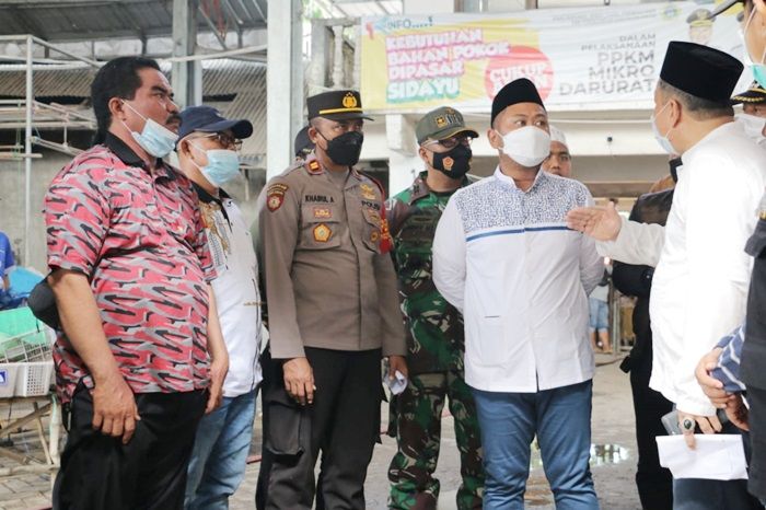 Pascakebakaran Pasar Sidayu, Bupati Gresik Minta Aktivitas Perdagangan Dialihkan ke Alun-Alun