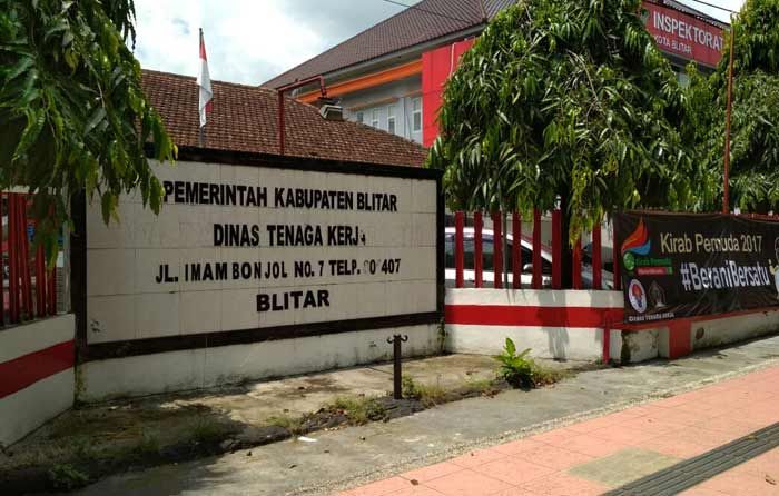 Disnaker Blitar Buka Posko Penangguhan UMK 2018