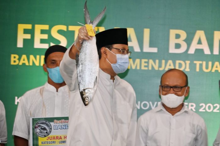 Jadikan Kuliner Andalan Kota Pasuruan, Gus Ipul Minta Restoran - Hotel Sajikan Olahan Bandeng Jelak Jadikan Kuliner Andalan Kota Pasuruan, Gus Ipul Minta Restoran - Hotel Sajikan Olahan Bandeng Jelak