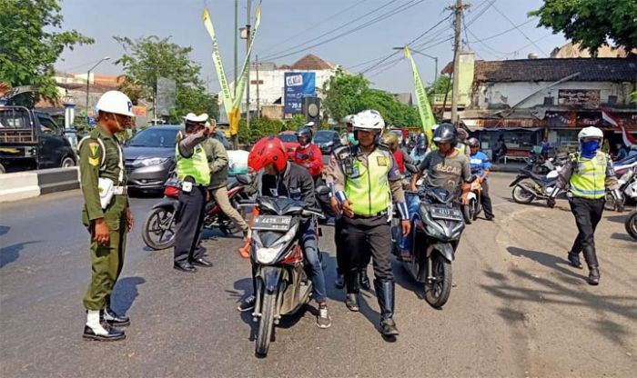 Ops Patuh Semeru, Pengendara Kena Tilang Langsung Sidang di Tempat