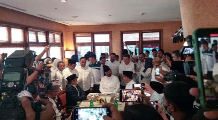 Keniscayaan Deklarasi Anies-Muhaimin, Surya Paloh: Selamat Tinggal Cebong dan Kampret Keniscayaan Deklarasi Anies-Muhaimin, Surya Paloh: Selamat Tinggal Cebong dan Kampret