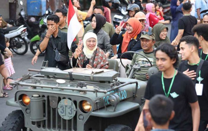 Berbaur Bersama Keluarga Besar Al Irsyad Al Islamiyyah, Khofifah Banjir Doa dan Semangat ‘Lanjutkan’ Berbaur Bersama Keluarga Besar Al Irsyad Al Islamiyyah, Khofifah Banjir Doa dan Semangat ‘Lanjutkan’