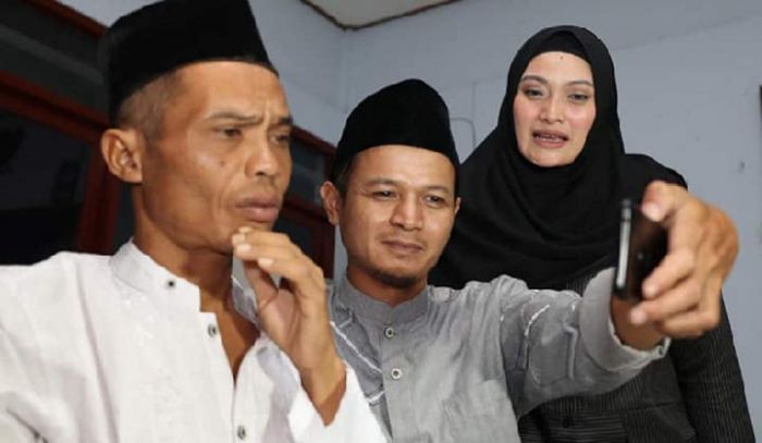 20 Tahun Menghilang Akhirnya Bisa Kembali Bersama Keluarga 20 Tahun Menghilang Akhirnya Bisa Kembali Bersama Keluarga
