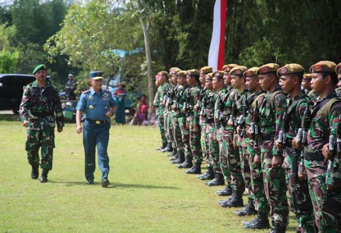 Komandan Guskamlatim Pimpin Upacara Penutupan TMMD ke-98 di Bangkalan