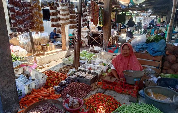 Pedagang Pasar Tradisional Pace Sambat Sepi Pembeli, Kalah Saing dengan Toko Online Pedagang Pasar Tradisional Pace Sambat Sepi Pembeli, Kalah Saing dengan Toko Online