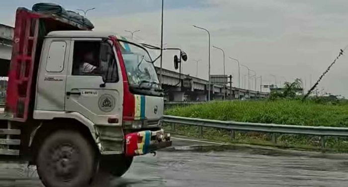 Genangan di Exit Tol Bunder Dikeluhkan, Kepala DCKPKP Gresik Bilang Begini Genangan di Exit Tol Bunder Dikeluhkan, Kepala DCKPKP Gresik Bilang Begini