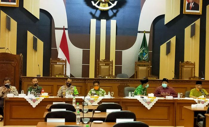 Evaluasi Penanganan Corona, Pansus Gelar Rapat dengan Satgas Covid-19 Kabupaten Pasuruan Evaluasi Penanganan Corona, Pansus Gelar Rapat dengan Satgas Covid-19 Kabupaten Pasuruan