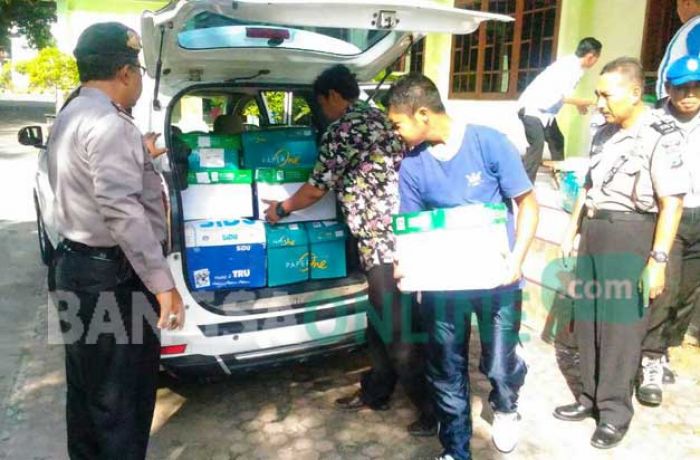 Naskah Soal UN SD/MI di Tuban Mulai Didistribusikan Naskah Soal UN SD/MI di Tuban Mulai Didistribusikan