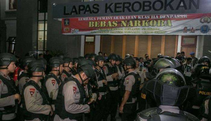 Rusuh Antar Geng kembali Pecah di Lapas Kerobokan Rusuh Antar Geng kembali Pecah di Lapas Kerobokan
