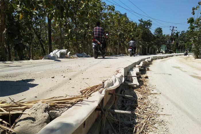 Proyek Mandek dan Sebabkan Pencemaran Udara, Perbaikan Jalan di Senori Dikeluhkan Warga