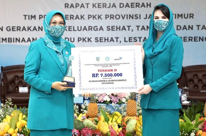 PKK Kota Pasuruan Borong Dua Penghargaan Tingkat Provinsi Jatim PKK Kota Pasuruan Borong Dua Penghargaan Tingkat Provinsi Jatim