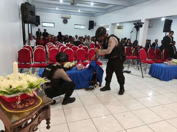 Polres Lamongan Amankan Ibadah Natal 2025 di Sejumlah Gereja