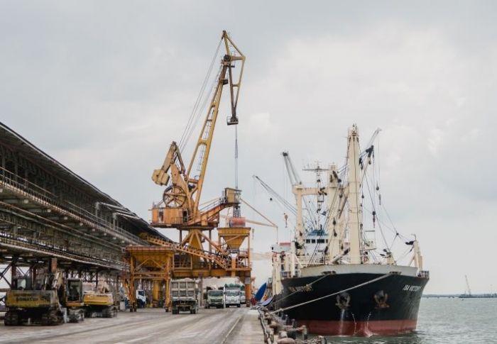 Petrokimia Gresik Dorong Efisiensi Energi dan Dekarbonisasi Lewat Konsep Green and Smart Port Petrokimia Gresik Dorong Efisiensi Energi dan Dekarbonisasi Lewat Konsep Green and Smart Port