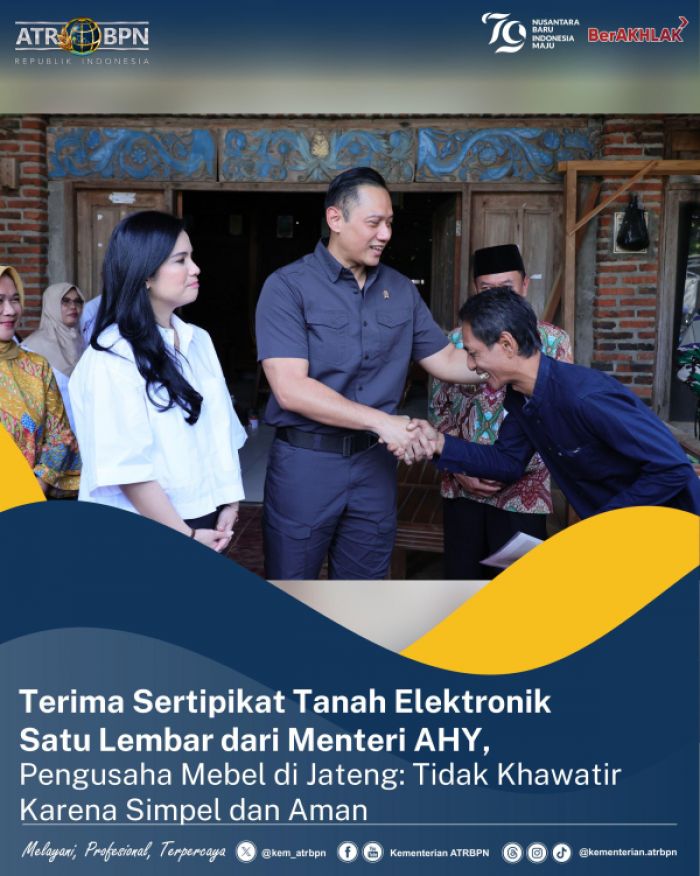 Menteri AHY Serahkan Sertifikat Tanah Elektronik kepada Warga di Semarang Menteri AHY Serahkan Sertifikat Tanah Elektronik kepada Warga di Semarang