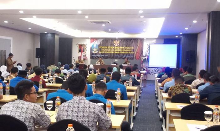 Bakesbangpol Jatim Ajak Pemuda Tuban Pahami Etika Budaya Politik Bakesbangpol Jatim Ajak Pemuda Tuban Pahami Etika Budaya Politik