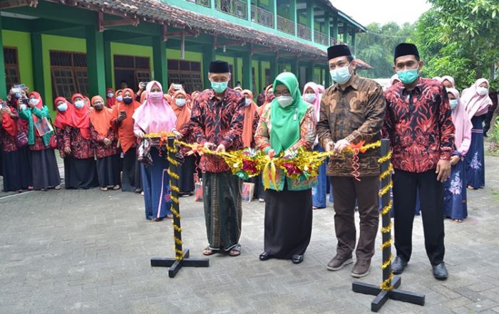 Resmikan Kopontren Al Karimi Tebuwung, Wabup Bu Min Berharap Koperasi Dapat Lebih Bermanfaat