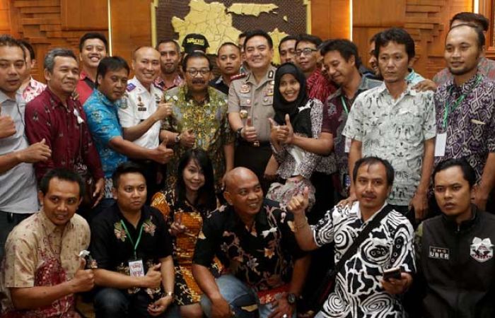 Terkait Jumlah Kuota Taksi Online, Pemprov Jatim Konsisten Rencana Awal Terkait Jumlah Kuota Taksi Online, Pemprov Jatim Konsisten Rencana Awal