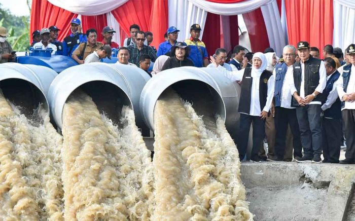 Ini Harapan Gubernur Khofifah saat Resmikan Penambahan Kapasitas Pompa dan Genset di Lamongan