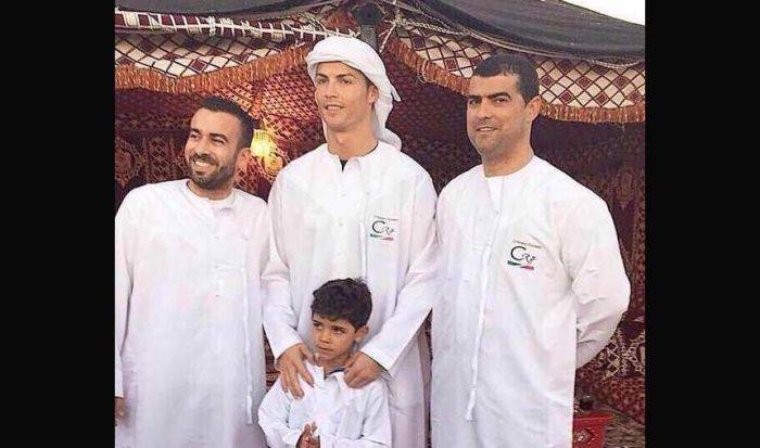 Kedekatan Cristiano Ronaldo dengan Islam: Hafal Surat Fatihah, Minta Diajari Wudlu Kedekatan Cristiano Ronaldo dengan Islam: Hafal Surat Fatihah, Minta Diajari Wudlu