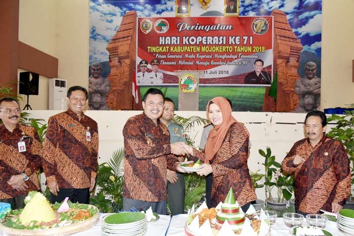 Perkuat Sinergi Usaha Mikro dan Koperasi, Wabup Pungkasiadi Minta Bentuk FUM Perkuat Sinergi Usaha Mikro dan Koperasi, Wabup Pungkasiadi Minta Bentuk FUM