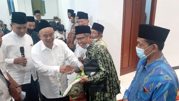 Berbagi Rasa di Bulan Suci, Kiai Asep Gelar Bukber dan Berikan Santunan di 18 Kecamatan Berbagi Rasa di Bulan Suci, Kiai Asep Gelar Bukber dan Berikan Santunan di 18 Kecamatan