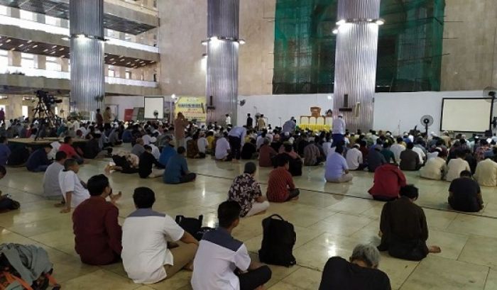 Protokol Masjid Cegah Corona: Gulung Karpet, Tarawih dan Salat Ied Dibatasi
