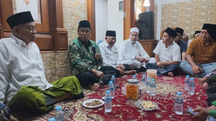 KH Said Aqil Siradj Hadiri Acara Syukuran Sederhana Kemenangan Gus Barra-Rizal di Pilbup Mojokerto KH Said Aqil Siradj Hadiri Acara Syukuran Sederhana Kemenangan Gus Barra-Rizal di Pilbup Mojokerto
