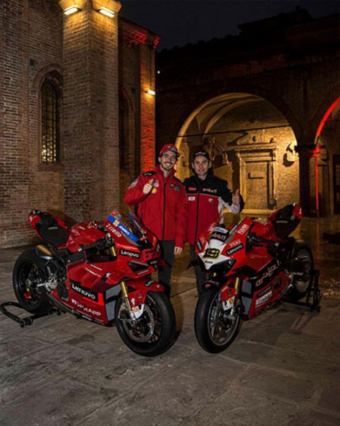 Perayaan Ducati: Motor Replika Panigale V4 MotoGP dan World Superbike (WSBK) Langsung Habis Terjual Perayaan Ducati: Motor Replika Panigale V4 MotoGP dan World Superbike (WSBK) Langsung Habis Terjual