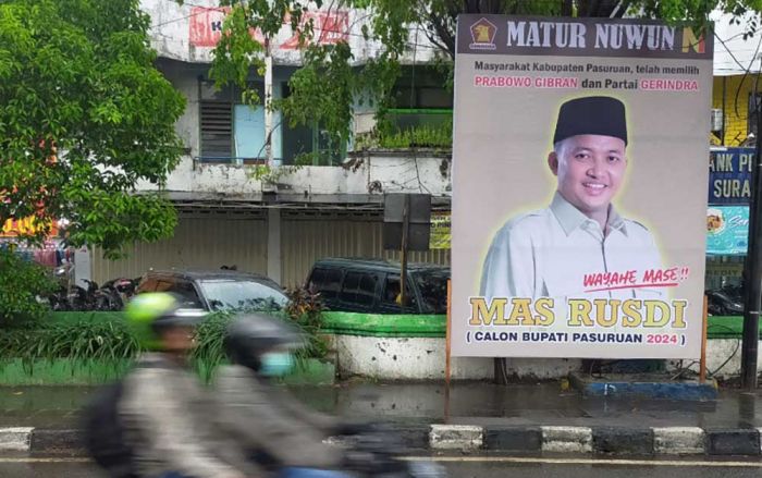 Baliho Rusdi Sutejo Cabup Pasuruan Mulai Bertebaran di Jalan Protokol