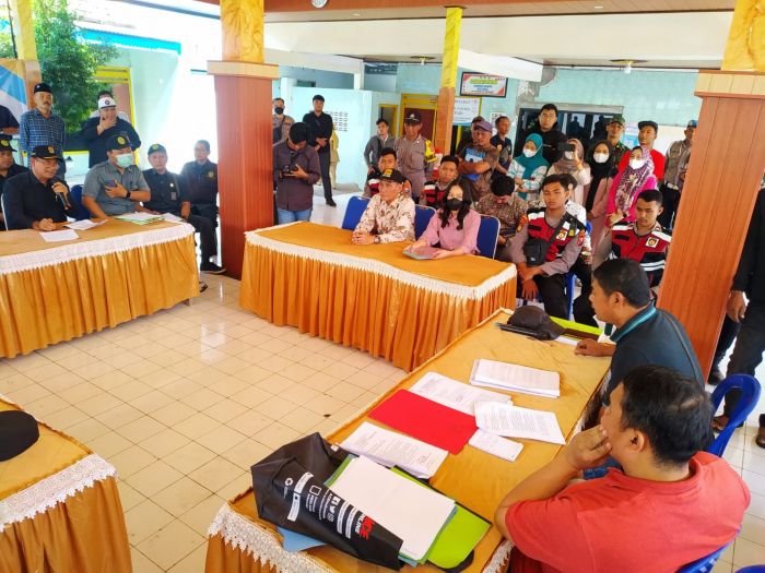 Proses Eksekusi Tanah di Rejotangan Tulungagung Hampir Ricuh Setelah Debat Sengketa Waris Proses Eksekusi Tanah di Rejotangan Tulungagung Hampir Ricuh Setelah Debat Sengketa Waris