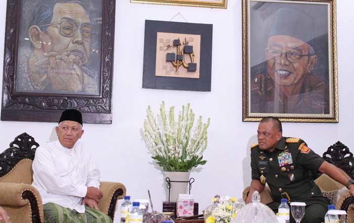 Panglima TNI Jenderal Gatot: Kiai dan Santri Berperan Penting dalam Perjuangan Kemerdekaan Panglima TNI Jenderal Gatot: Kiai dan Santri Berperan Penting dalam Perjuangan Kemerdekaan