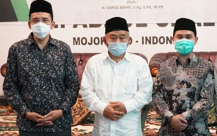 TGB Zainul Majdi Minta Gus Bara Jadi Ketua Alumni Al-Azhar Jatim TGB Zainul Majdi Minta Gus Bara Jadi Ketua Alumni Al-Azhar Jatim