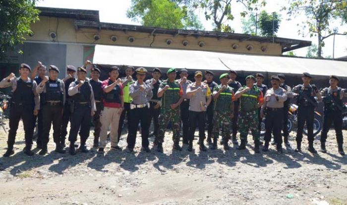 Pasca Penetapan Presiden Terpilih oleh KPU, TNI-Polri di Ponorogo Gelar Patroli Gabungan Pasca Penetapan Presiden Terpilih oleh KPU, TNI-Polri di Ponorogo Gelar Patroli Gabungan