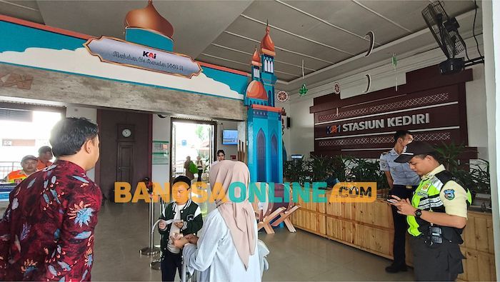 Tertinggi Kedua di Daop 7, Stasiun Kediri Masih Dipadati Penumpang saat Arus Balik H+8 Lebaran