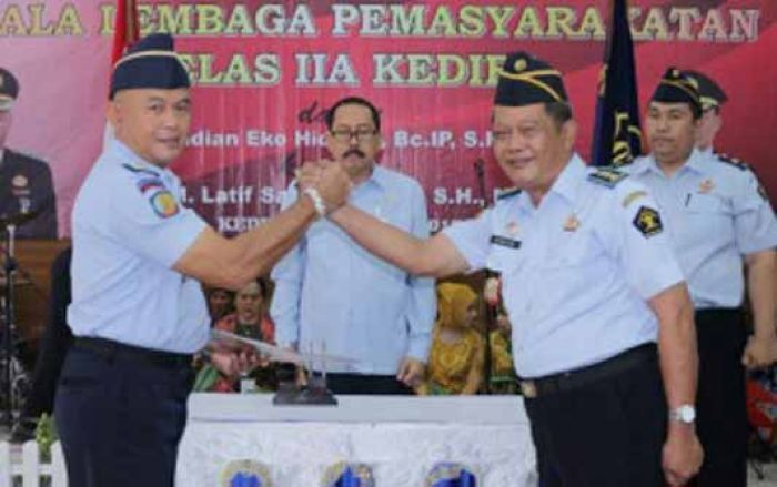 Sertijab Kepala Lapas II A Kediri, Latif Safiudin Gantikan Hadian Eko