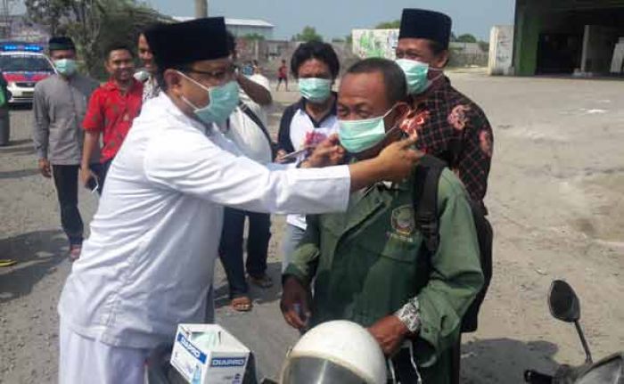Debu di Jalan Manyar Gresik Kian Parah, Gus Ipul Desak BBPJN Aspal Jalan Debu di Jalan Manyar Gresik Kian Parah, Gus Ipul Desak BBPJN Aspal Jalan
