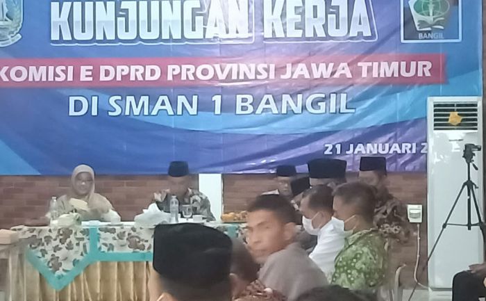 Minta Tak Ada Pengurangan Rombel dari Perubahan SMAN 1 Bangil, Alumni Ancam Gelar Demo