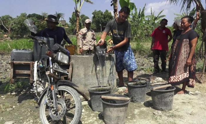 Kekeringan Mulai Dirasakan Warga, Sumber Air di Desa Ngepung Ngajuk Mengecil