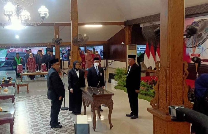 Ugas Irwanto Dilantik Jadi Sekdakab Probolinggo Ugas Irwanto Dilantik Jadi Sekdakab Probolinggo