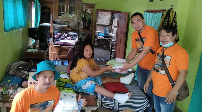 LSAJ Kediri Kirim Bantuan untuk Warga Terdampak Erupsi Semeru di Lumajang LSAJ Kediri Kirim Bantuan untuk Warga Terdampak Erupsi Semeru di Lumajang