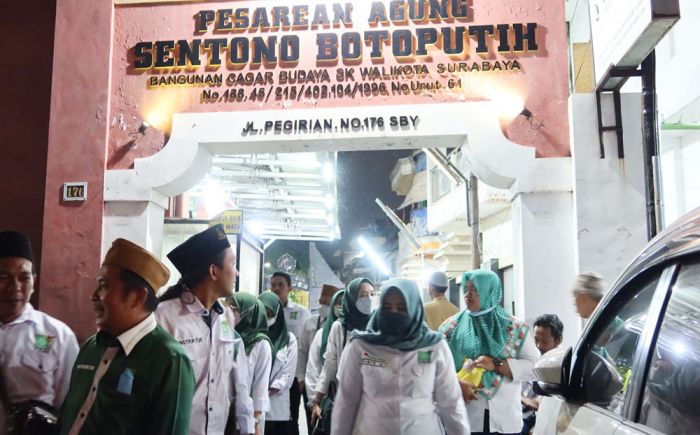 Ikhtiar Batin, Para Instruktur PKB Jatim Tawasul ke Makam Waliyullah Ikhtiar Batin, Para Instruktur PKB Jatim Tawasul ke Makam Waliyullah