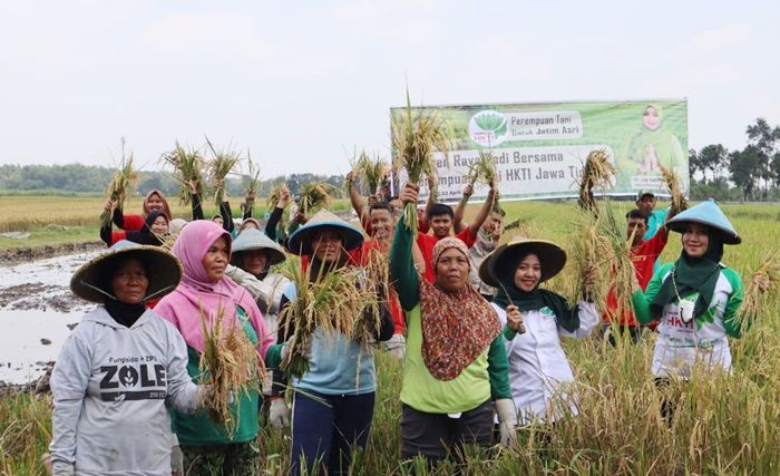 Perempuan Tani HKTI Rutin Lakukan Kegiatan Sapa Petani Perempuan Tani HKTI Rutin Lakukan Kegiatan Sapa Petani