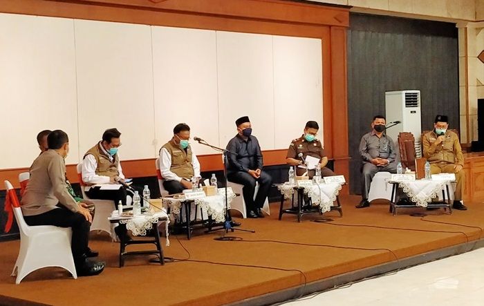 Bupati Sambari Siapkan Perbup Songsong Berakhirnya PSBB Jilid III Bupati Sambari Siapkan Perbup Songsong Berakhirnya PSBB Jilid III