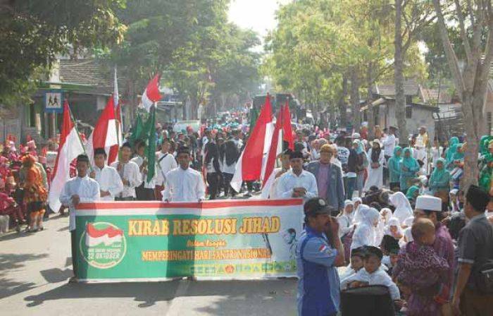 Peringati Hari Santri, PCNU Trenggalek Gelar Kirab Resolusi Jihad