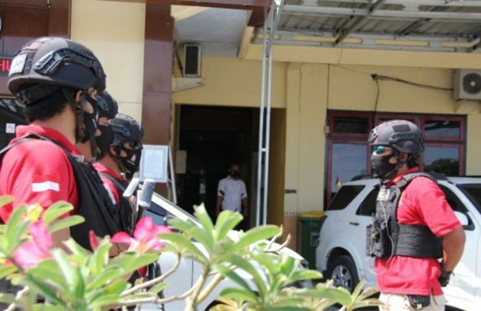 Mengejutkan Banyak Orang, Aksi Begal Sadis Warnai Lomba Olah TKP Polres Sampang Mengejutkan Banyak Orang, Aksi Begal Sadis Warnai Lomba Olah TKP Polres Sampang