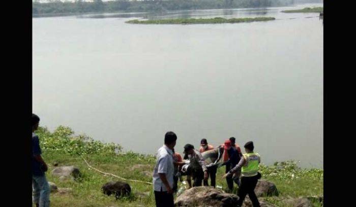 Diduga Depresi, Gadis 17 Tahun Ditemukan Tewas Mengambang di Bendungan Wlingi Diduga Depresi, Gadis 17 Tahun Ditemukan Tewas Mengambang di Bendungan Wlingi
